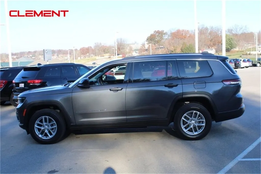 2022 Jeep Grand Cherokee L Laredo for sale in Columbia, IL