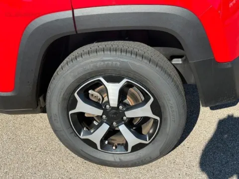 More photos of 2021 Jeep Renegade Trailhawk at Clement Chrysler Dodge Jeep Ram Columbia, IL