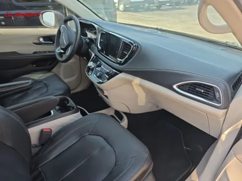 More photos of 2022 Chrysler Pacifica Hybrid Touring L at Clement Chrysler Dodge Jeep Ram Columbia, IL