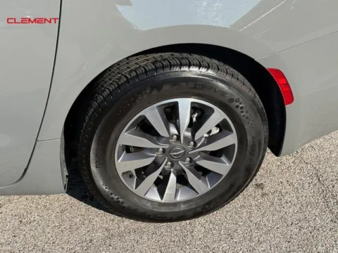 More photos of 2022 Chrysler Pacifica Hybrid Touring L at Clement Chrysler Dodge Jeep Ram Columbia, IL