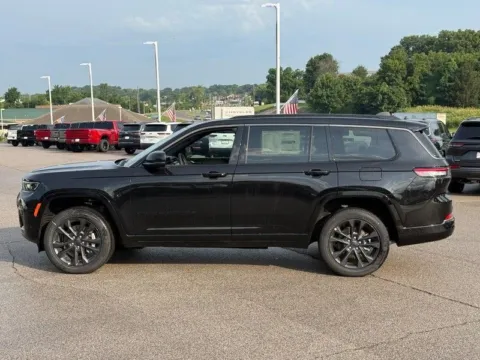 Photos of 2026 Jeep Grand Cherokee L Limited Reserve for sale in Columbia, IL at Clement Chrysler Dodge Jeep Ram Columbia