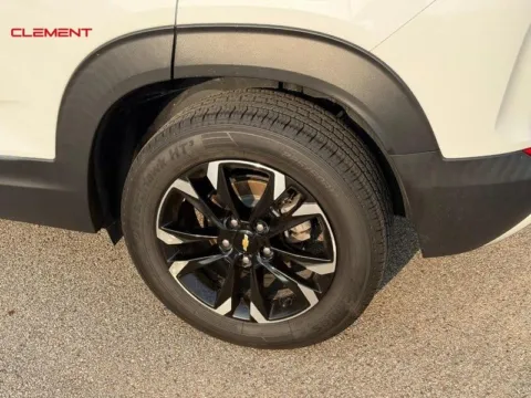 More photos of 2021 Chevrolet TrailBlazer LT at Clement Chrysler Dodge Jeep Ram Columbia, IL