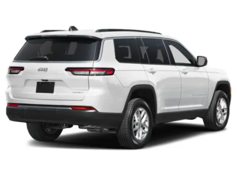 Another view of 2026 Jeep Grand Cherokee Altitude 4x4 for sale in Columbia, IL at Clement Chrysler Dodge Jeep Ram Columbia
