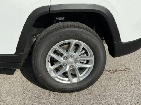 More photos of 2026 Jeep Grand Cherokee Laredo X at Clement Chrysler Dodge Jeep Ram Columbia, IL