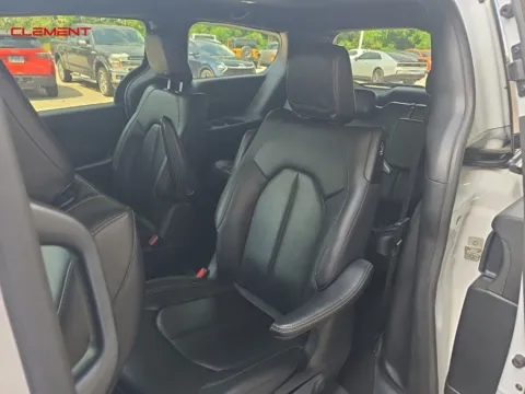 More photos of 2024 Chrysler Pacifica Hybrid Select at Clement Chrysler Dodge Jeep Ram Columbia, IL
