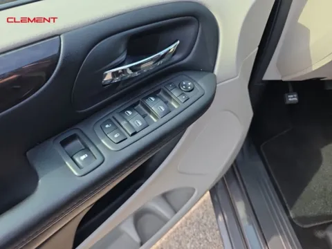 More photos of 2018 Dodge Grand Caravan SE at Clement Chrysler Dodge Jeep Ram Columbia, IL
