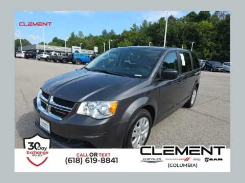 Gray 2018 Dodge Grand Caravan SE for sale in Columbia, IL