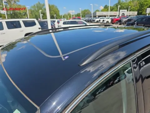 More photos of 2021 Volkswagen Tiguan at Clement Chrysler Dodge Jeep Ram Columbia, IL