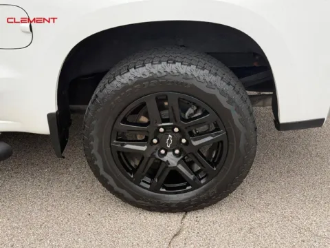 More photos of 2023 Chevrolet Silverado 1500 RST at Clement Chrysler Dodge Jeep Ram Columbia, IL
