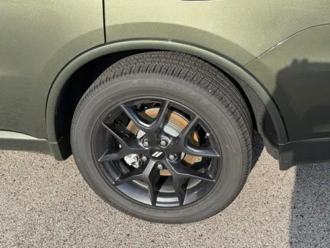 More photos of 2026 Dodge Durango GT Premium HEMI V8 at Clement Chrysler Dodge Jeep Ram Columbia, IL