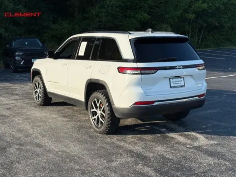 Another view of 2024 Jeep Grand Cherokee Limited for sale in Columbia, IL at Clement Chrysler Dodge Jeep Ram Columbia