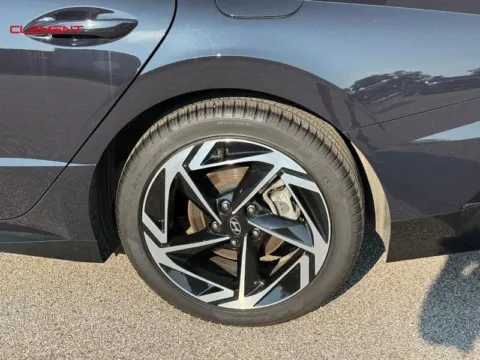 More photos of 2025 Hyundai Sonata SEL Convenience at Clement Chrysler Dodge Jeep Ram Columbia, IL