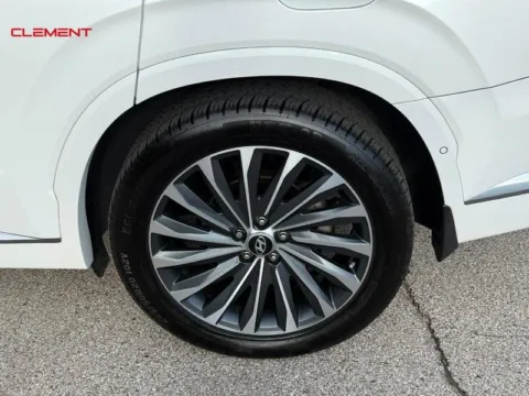 More photos of 2023 Hyundai Palisade Calligraphy at Clement Chrysler Dodge Jeep Ram Columbia, IL