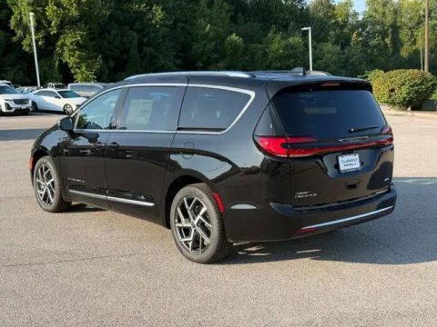 Another view of 2027 Chrysler Pacifica Pinnacle for sale in Columbia, IL at Clement Chrysler Dodge Jeep Ram Columbia