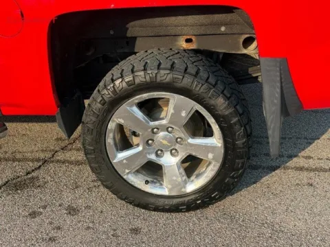 More photos of 2016 Chevrolet Silverado 1500 LT at Clement Chrysler Dodge Jeep Ram Columbia, IL