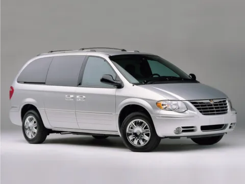 White 2006 Chrysler Town & Country Touring for sale in Columbia, IL