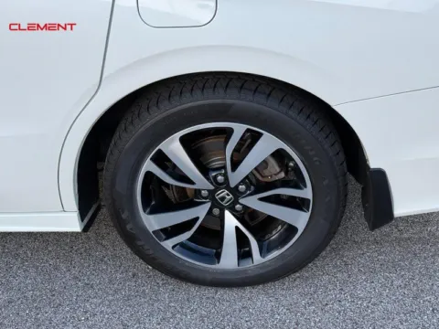 More photos of 2019 Honda Odyssey Elite at Clement Chrysler Dodge Jeep Ram Columbia, IL