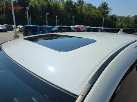 More photos of 2019 Honda Odyssey Elite at Clement Chrysler Dodge Jeep Ram Columbia, IL