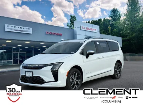 White 2027 Chrysler Pacifica Pinnacle for sale in Columbia, IL