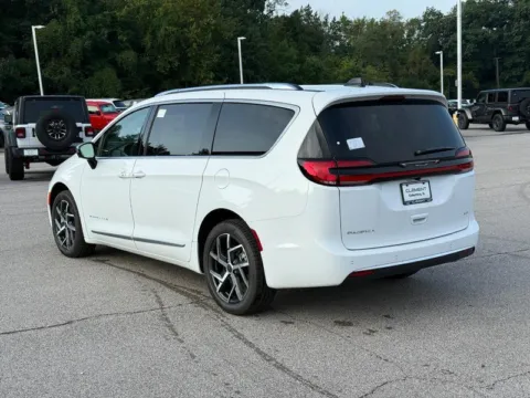 Another view of 2027 Chrysler Pacifica Pinnacle for sale in Columbia, IL at Clement Chrysler Dodge Jeep Ram Columbia