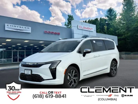 White 2027 Chrysler Pacifica Pinnacle for sale in Columbia, IL