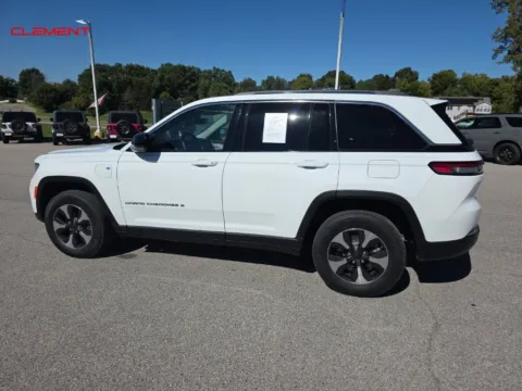 More photos of 2022 Jeep Grand Cherokee 4xe at Clement Chrysler Dodge Jeep Ram Columbia, IL