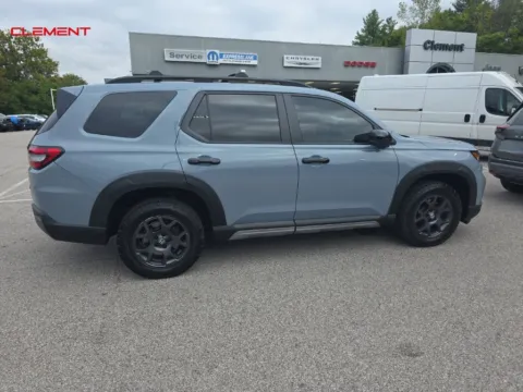 More photos of 2023 Honda Pilot TrailSport at Clement Chrysler Dodge Jeep Ram Columbia, IL