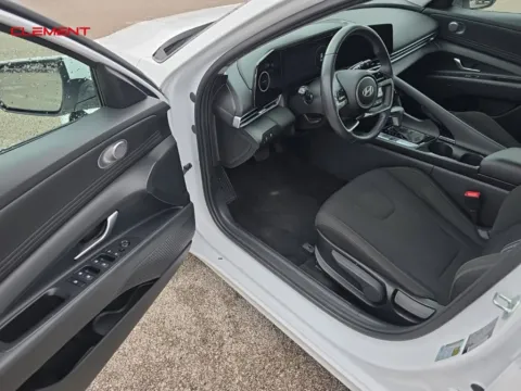 More photos of 2025 Hyundai Elantra SEL Convenience at Clement Chrysler Dodge Jeep Ram Columbia, IL