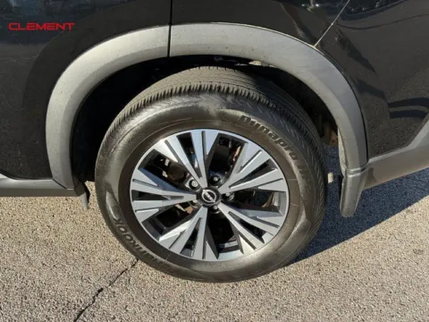 More photos of 2023 Nissan Rogue SV at Clement Chrysler Dodge Jeep Ram Columbia, IL