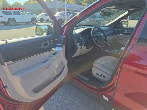 More photos of 2019 Ford Explorer Limited at Clement Chrysler Dodge Jeep Ram Columbia, IL