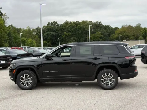 Photos of 2027 Jeep Grand Cherokee L Laredo for sale in Columbia, IL at Clement Chrysler Dodge Jeep Ram Columbia