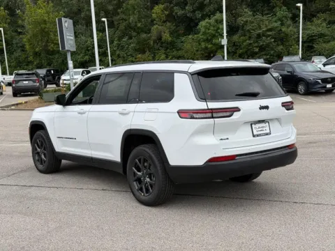 Another view of 2027 Jeep Grand Cherokee L Laredo Altitude for sale in Columbia, IL at Clement Chrysler Dodge Jeep Ram Columbia