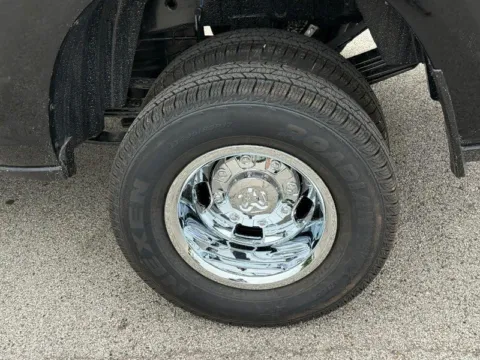 More photos of 2027 Ram 3500 Tradesman at Clement Chrysler Dodge Jeep Ram Columbia, IL
