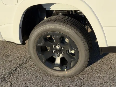 More photos of 2027 Ram 1500 Big Horn/Lone Star at Clement Chrysler Dodge Jeep Ram Columbia, IL