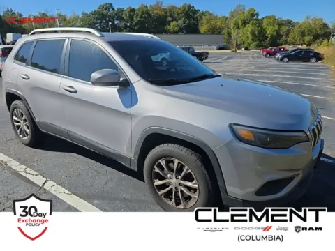 Silver 2019 Jeep Cherokee Latitude Plus for sale in Columbia, IL