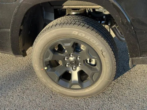 More photos of 2027 Ram 1500 Big Horn/Lone Star at Clement Chrysler Dodge Jeep Ram Columbia, IL