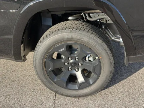 More photos of 2027 Ram 1500 Big Horn/Lone Star at Clement Chrysler Dodge Jeep Ram Columbia, IL
