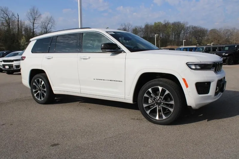 2023 Jeep Grand Cherokee L Overland for sale in Columbia, IL