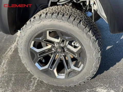 More photos of 2024 Ram 1500 Laramie at Clement Chrysler Dodge Jeep Ram Columbia, IL