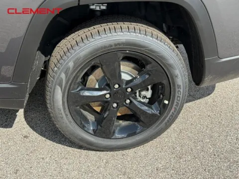 More photos of 2025 Jeep Grand Cherokee L Limited at Clement Chrysler Dodge Jeep Ram Columbia, IL