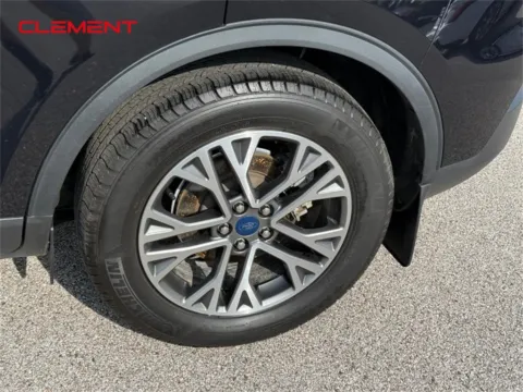 More photos of 2022 Ford Escape Hybrid SEL at Clement Chrysler Dodge Jeep Ram Columbia, IL