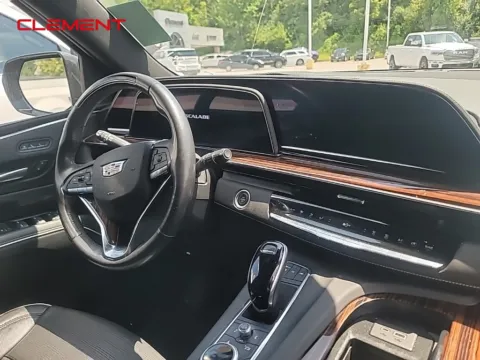 More photos of 2022 Cadillac Escalade ESV Premium at Clement Chrysler Dodge Jeep Ram Columbia, IL
