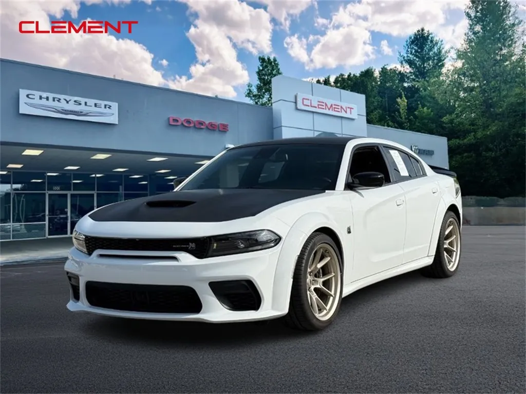 White 2023 Dodge Charger R/T Scat Pack Widebody for sale in Columbia, IL