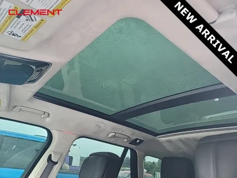 More photos of 2019 Land Rover Range Rover 5.0L V8 Supercharged at Clement Chrysler Dodge Jeep Ram Columbia, IL