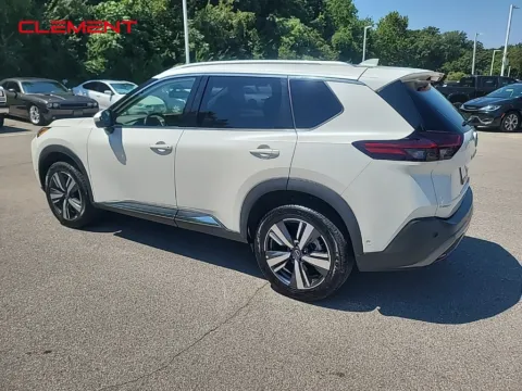 More photos of 2023 Nissan Rogue SL at Clement Chrysler Dodge Jeep Ram Columbia, IL
