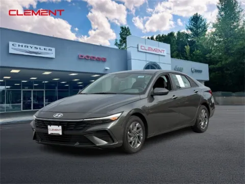 Gray 2024 Hyundai Elantra SEL for sale in Columbia, IL