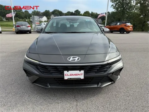 More photos of 2024 Hyundai Elantra SEL at Clement Chrysler Dodge Jeep Ram Columbia, IL