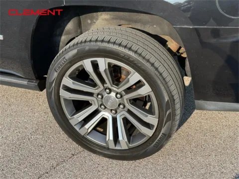 More photos of 2019 GMC Yukon Denali at Clement Chrysler Dodge Jeep Ram Columbia, IL