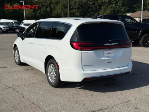 Another view of 2026 Chrysler Pacifica Select for sale in Columbia, IL at Clement Chrysler Dodge Jeep Ram Columbia