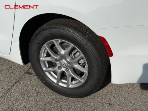 More photos of 2026 Chrysler Pacifica Select at Clement Chrysler Dodge Jeep Ram Columbia, IL